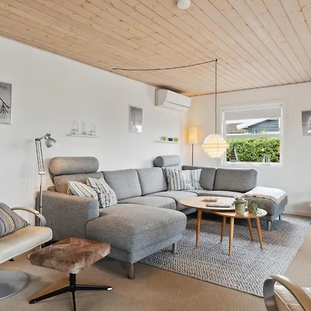 3 Bedroom Stunning In בית נופש